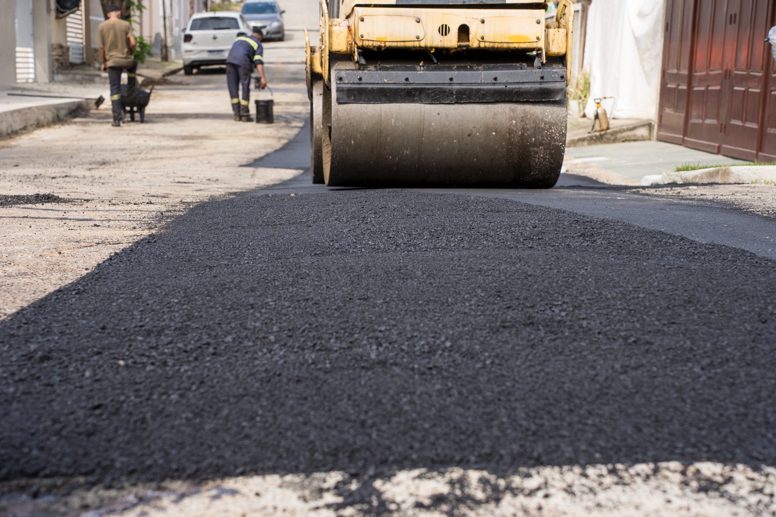 Rio+Saneamento realiza recomposição de asfalto em vias de Massambará; confira o cronograma